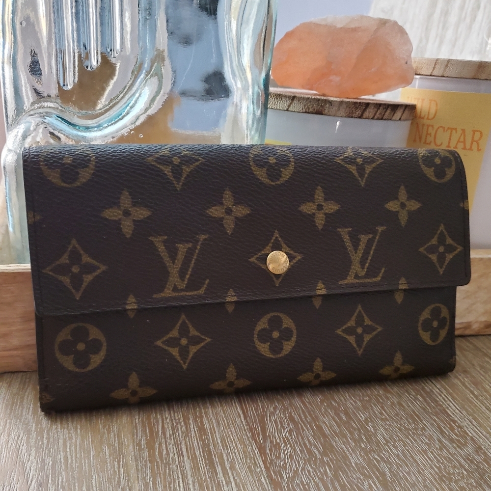 Wallet - image 1